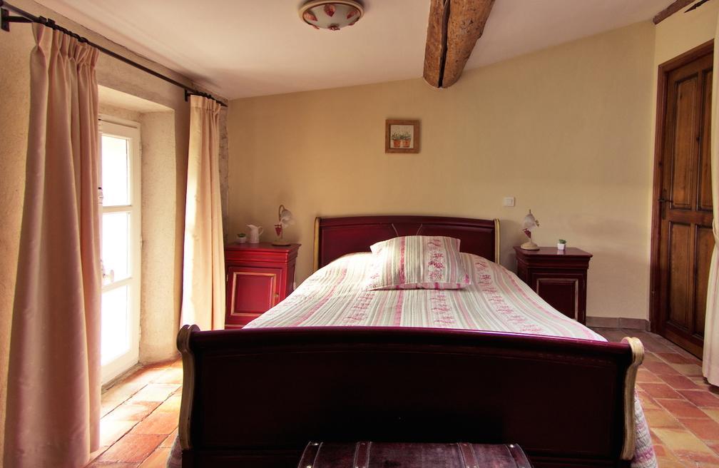 L'Abri Du Poete Acomodação com café da manhã Besse-sur-Issole Quarto foto