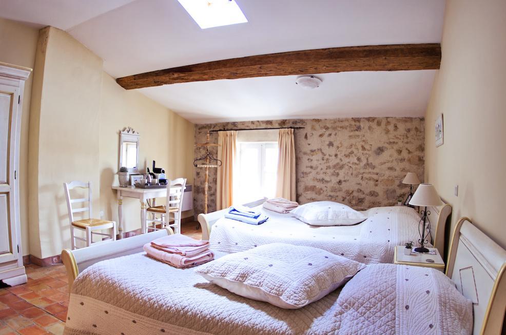 L'Abri Du Poete Acomodação com café da manhã Besse-sur-Issole Quarto foto