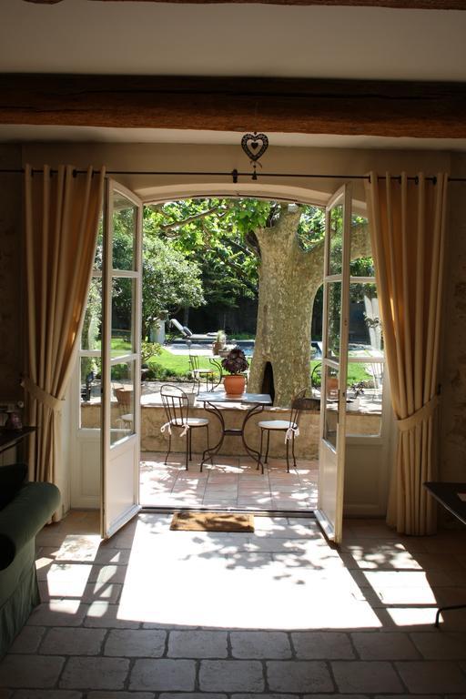 L'Abri Du Poete Acomodação com café da manhã Besse-sur-Issole Exterior foto