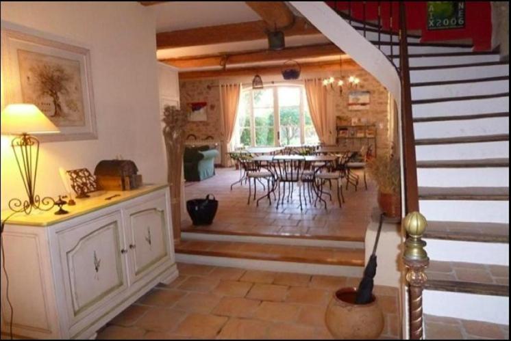 L'Abri Du Poete Acomodação com café da manhã Besse-sur-Issole Exterior foto