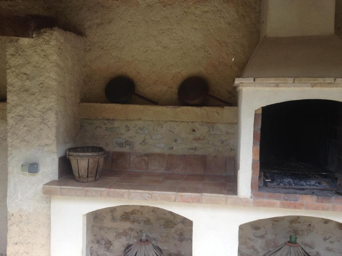 L'Abri Du Poete Acomodação com café da manhã Besse-sur-Issole Exterior foto